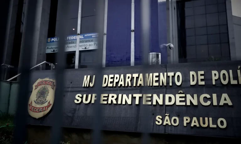 PF faz operação contra ataques cibernéticos a deputados federais