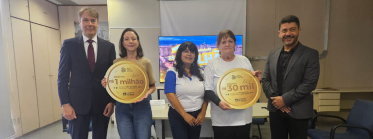 Nota Fiscal Mineira entrega prêmio de R$ 1 milhão a ganhadora de Uberlândia