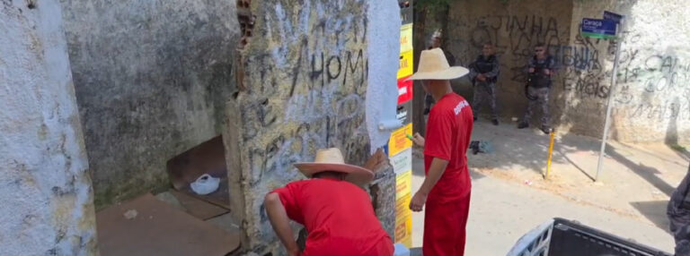 Sejusp e PM realizam operação para apagar símbolos de facções criminosas no Aglomerado Serra