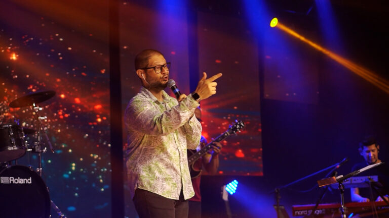 David Fantazzini lança releitura do clássico “Com Cristo no Barco” em versão jazz