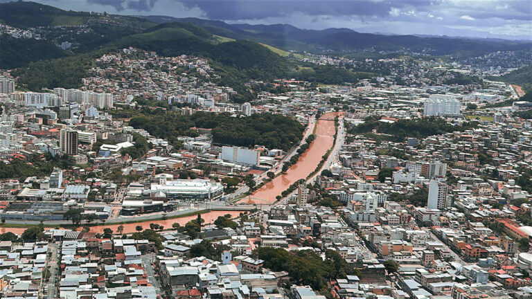 Força-tarefa do Governo de Minas amplia serviços de cidadania à população afetada pelas chuvas na Zona da Mata