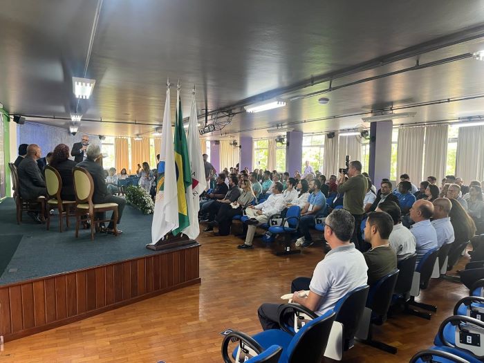 Congresso Mineiro de Saneamento tem início em Itabira com debates sobre universalização, mudanças climáticas e diversificação econômica