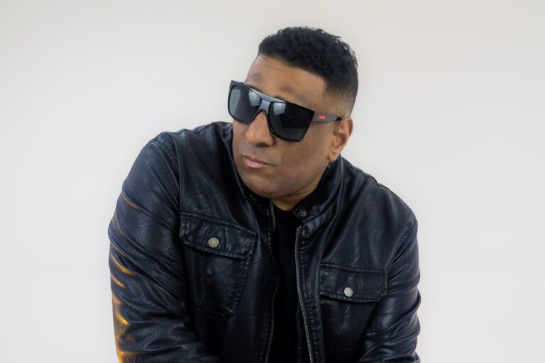 André Quelhas lança “Tua Graça” e marca nova fase em sua trajetória solo