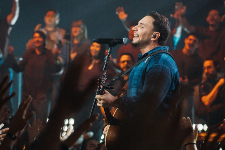 Theo Rubia lança “O Céu É O Meu Lar”, primeira faixa do álbum 100% autoral