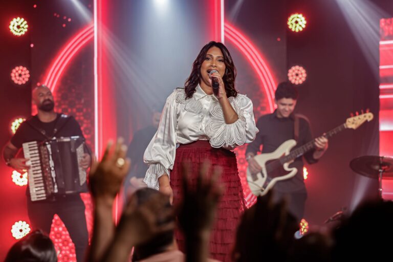 Rute Ester lança “Então Profetiza” com mensagem de fé e recomeço