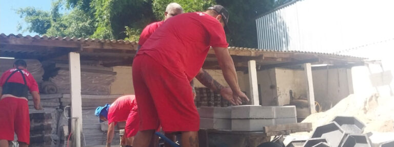 Presídio de São Lourenço une ressocialização e pavimentação urbana no Sul de Minas