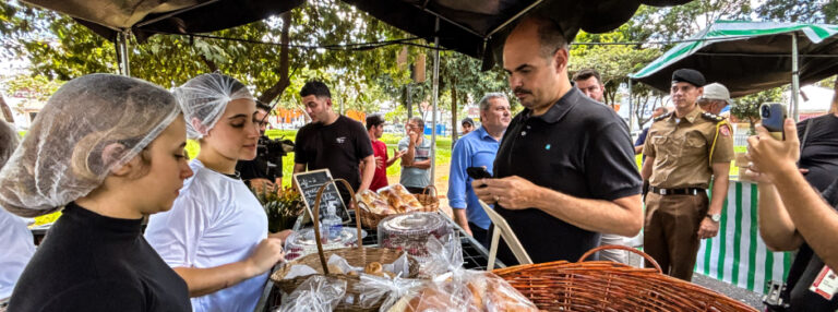 Governo de Minas inicia Praça de Serviços com atendimento direto à população em Uberlândia