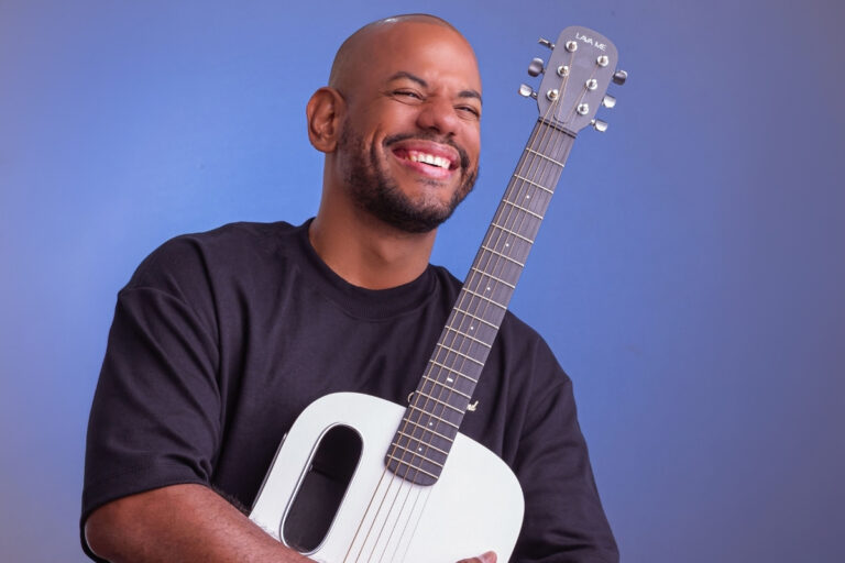 Raul Victor lança “Primeiro Amor”, single que resgata a essência da busca por Deus