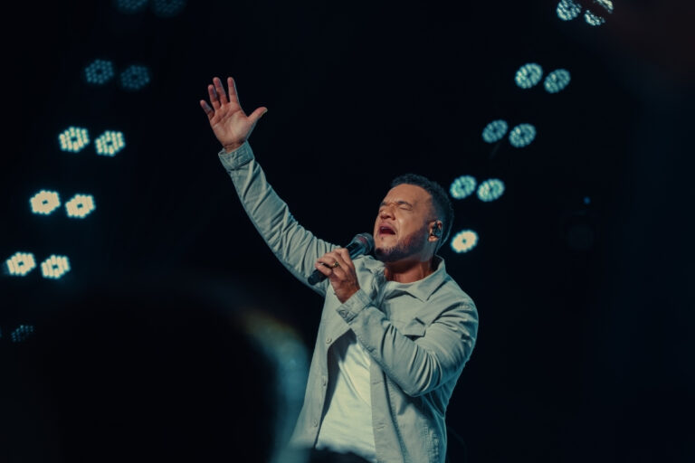 Fernandes Lima celebra a verdadeira alegria no single “Festa Pra Jesus”
