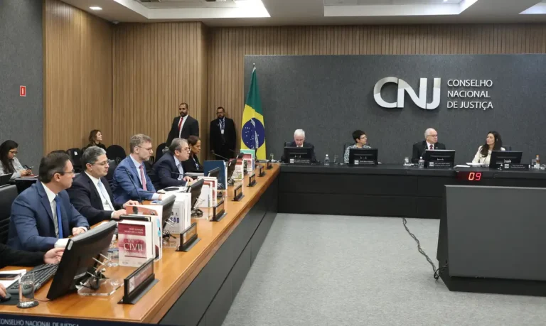 Sul, Sudeste e Centro-Oeste têm alerta para tempestades e vendavais