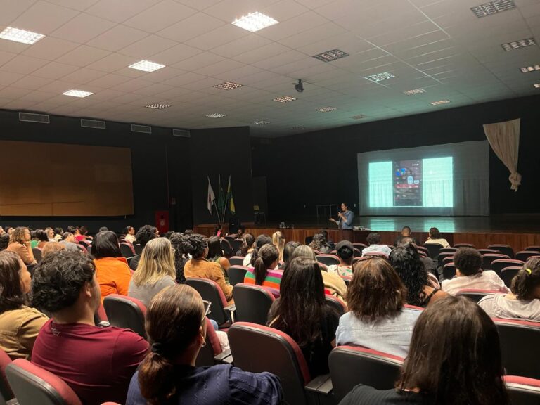 Formação reúne Assistentes de Educação Básica para fortalecer práticas inclusivas